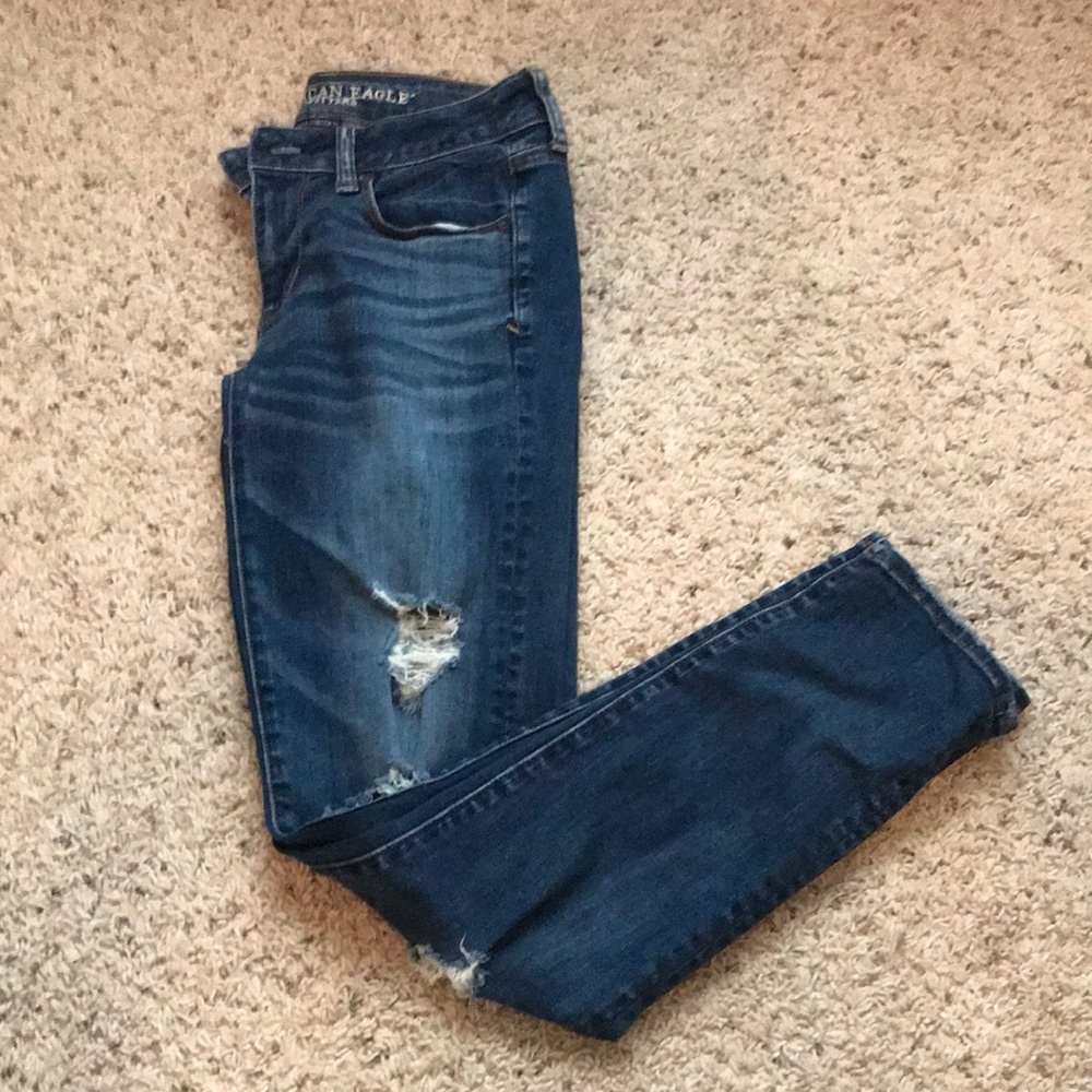 American Eagle distressed jeans Size 4